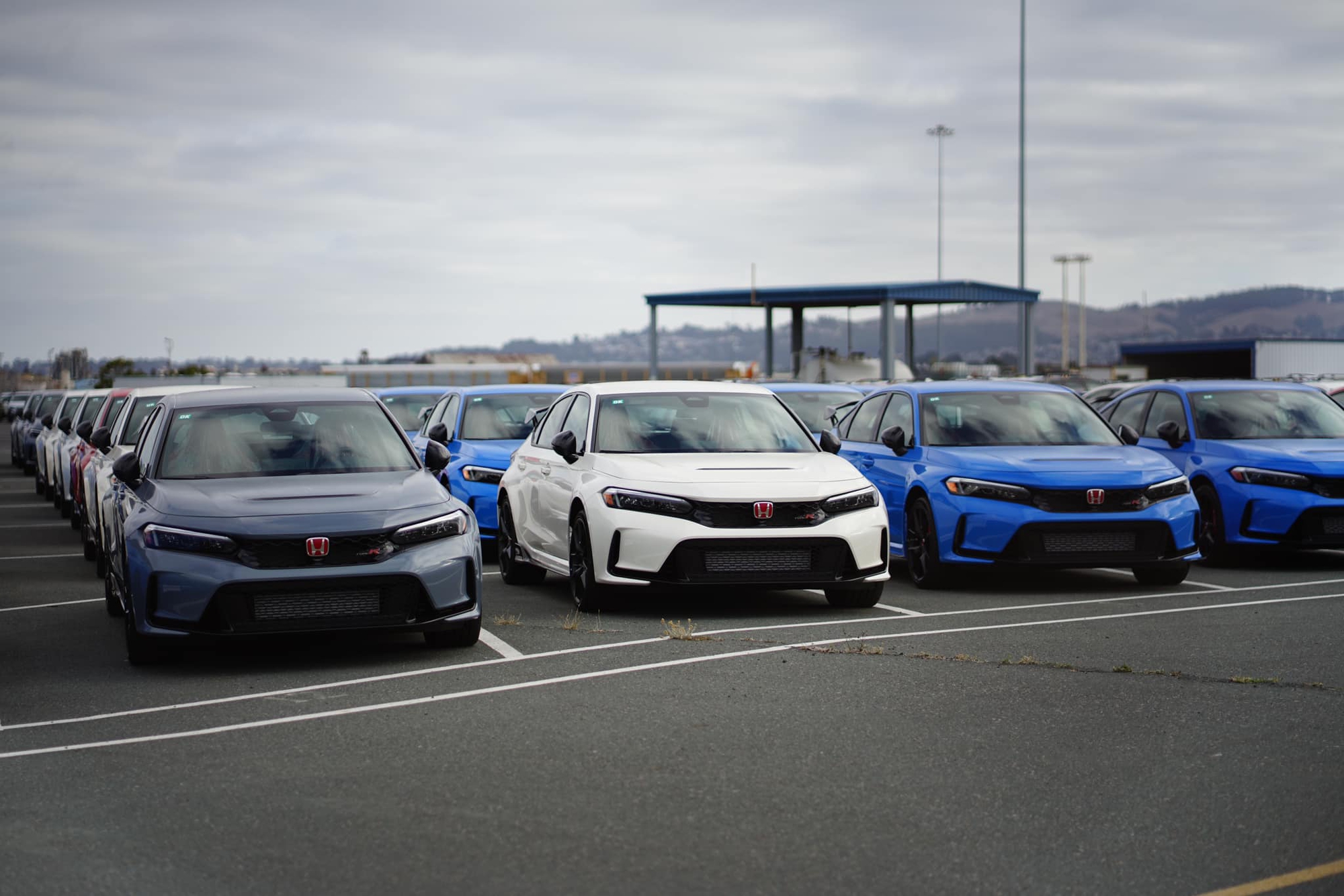 Honda Civic Type R 2023 có giá bán dự kiến dưới 2 tỷ đồng
