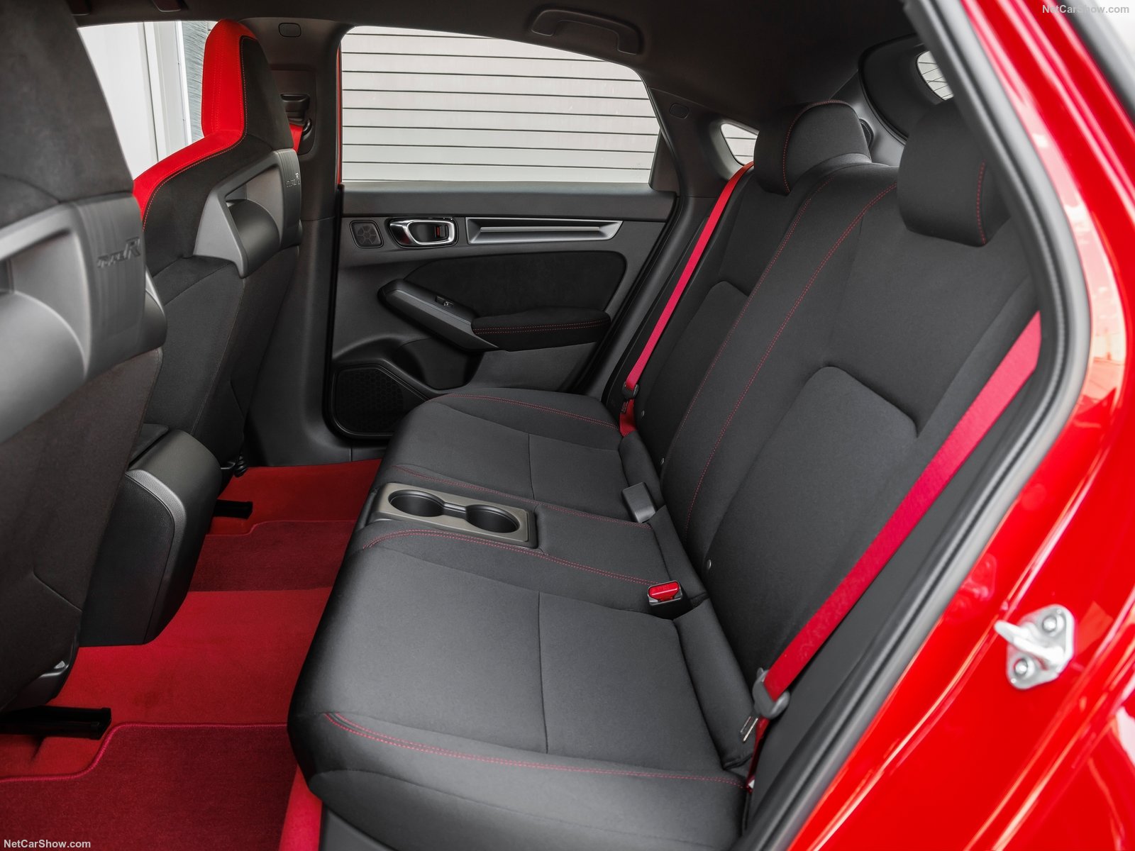Honda Civic Type R 2023 có giá bán dự kiến dưới 2 tỷ đồng