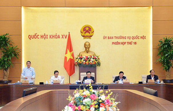 Trình Quốc hội xem xét, quyết định cho phép TP. Hồ Chí Minh tiếp tục thực hiện Nghị quyết 54 đến hết 31/12/2023