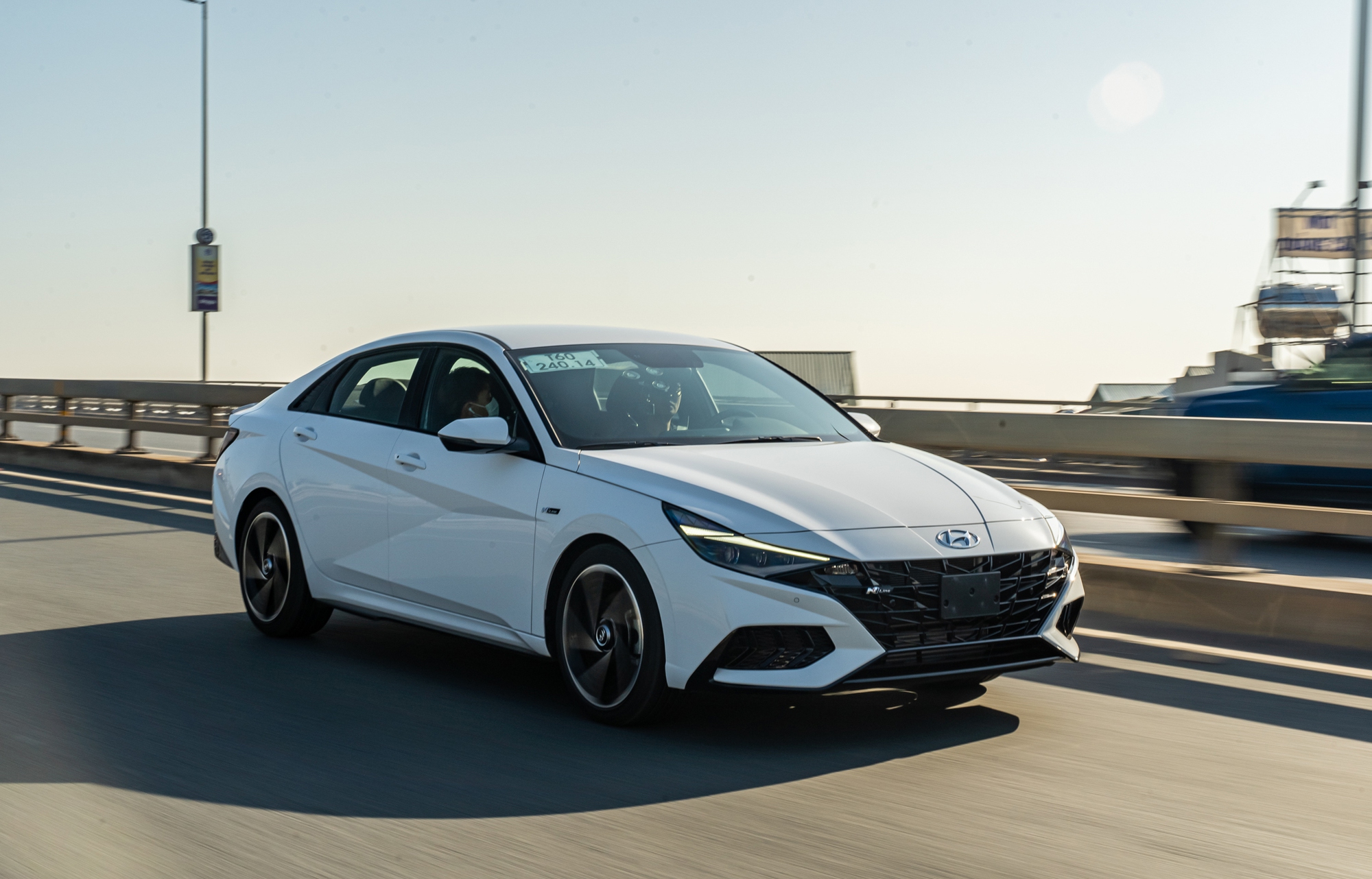 Hyundai Elantra 2023 vừa ra mắt có giá bán từ 599 triệu đồng