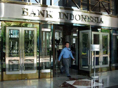 Ngân hàng Indonesia chịu nhiều áp lực