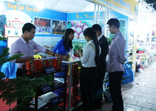 Trên 350 gian hàng tham gia Hội chợ Làng nghề Việt Nam lần thứ XI