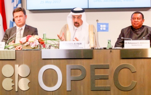 OPEC nhất trí  cắt giảm 1,2 triệu thùng dầu mỗi ngày