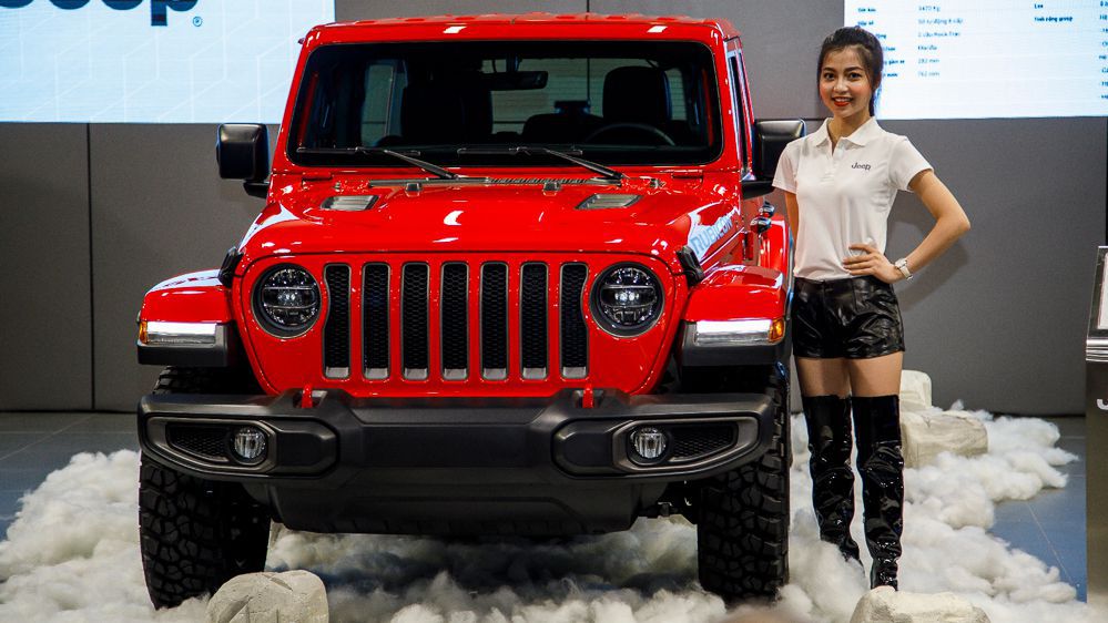 can canh jeep wrangler 2021 co gia tu 295 ty dong