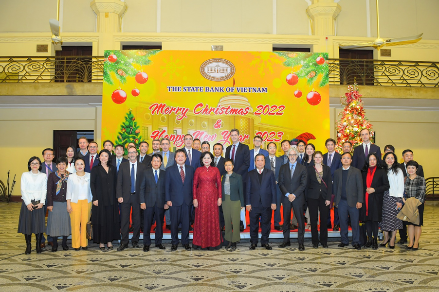 Các tổ chức tài chính quốc tế tin tưởng Việt Nam sẽ vượt qua những thách thức trong năm 2023