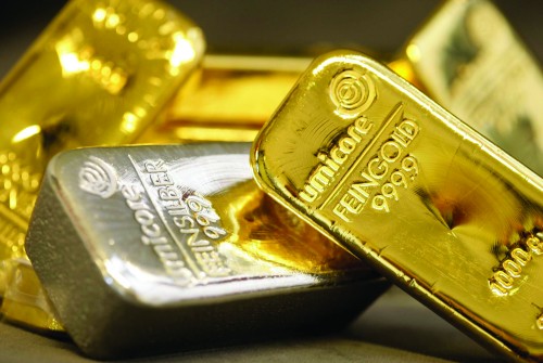 Sản xuất vàng miếng và “hoạt động in, đúc tiền”: Thuộc diện cấm đầu tư, kinh doanh