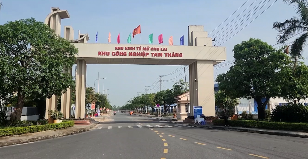 xanh hoa cac khu cong nghiep mien trung huong toi phat trien ben vung