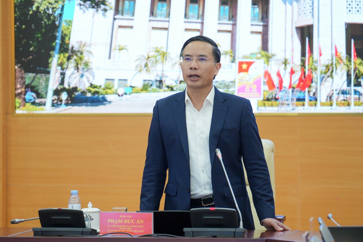 thong doc pham duc an yeu cau ngan hang chia se loi nhuan giam lai suat cho vay