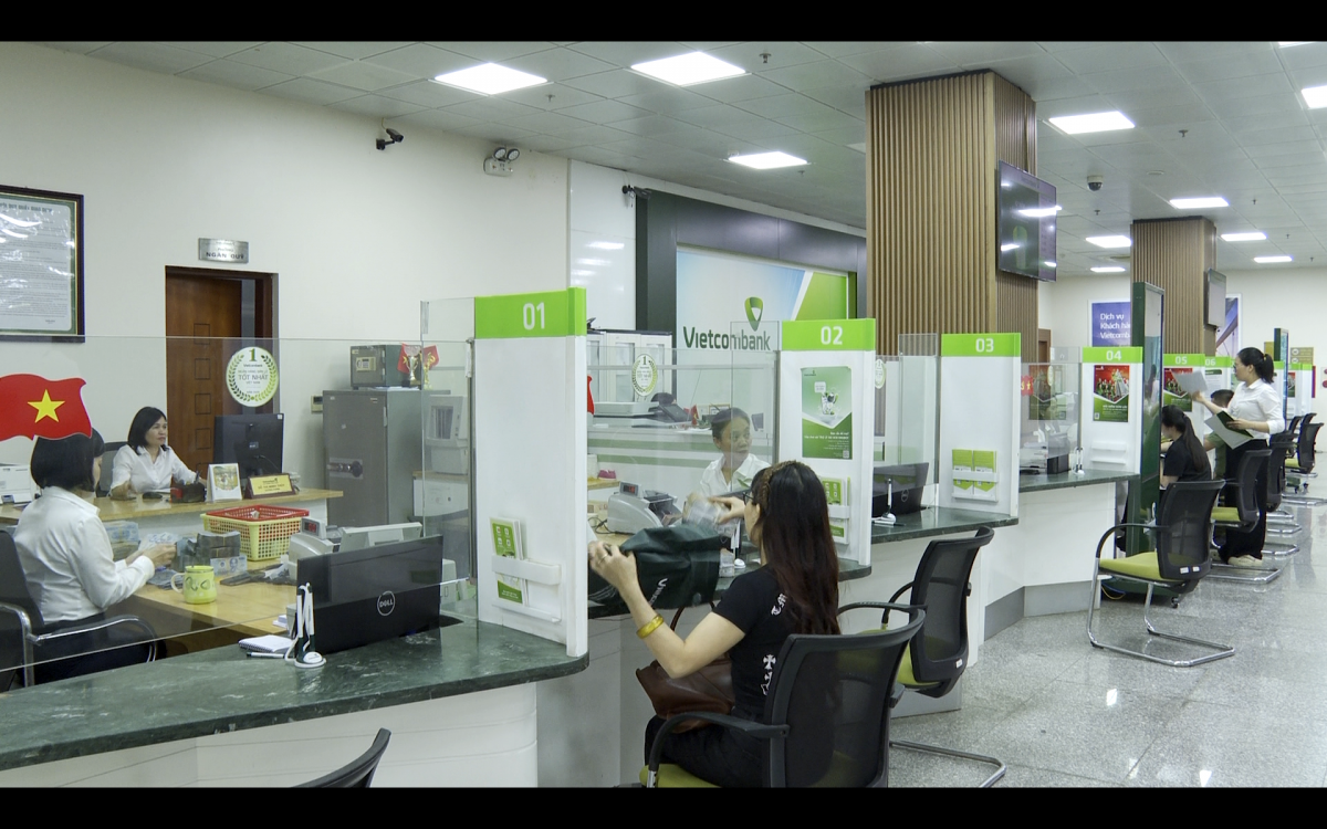 ngan hang dong loat giam lai suat tiep suc nen kinh te